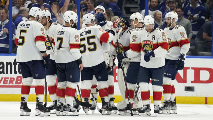 Capitals rally late, stun top-seeded Panthers in Game 1