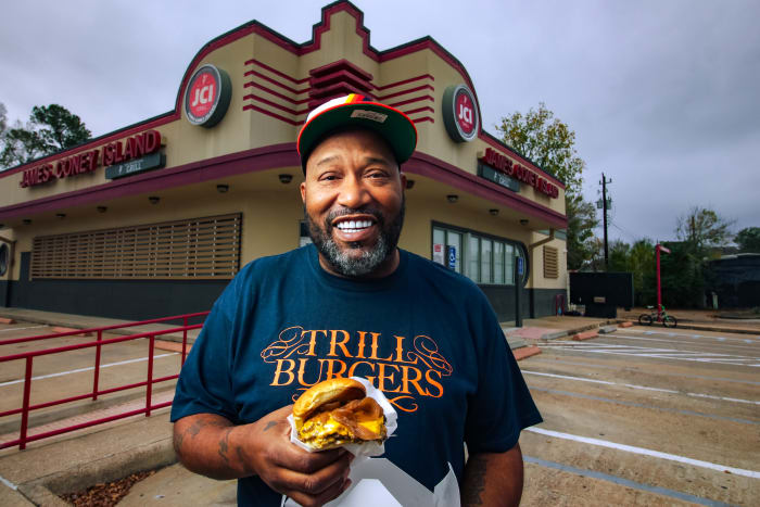 Bun B: Serving Trill Burgers To The Cowboys, Yankees, or Dodgers 'Could  Present A Problem