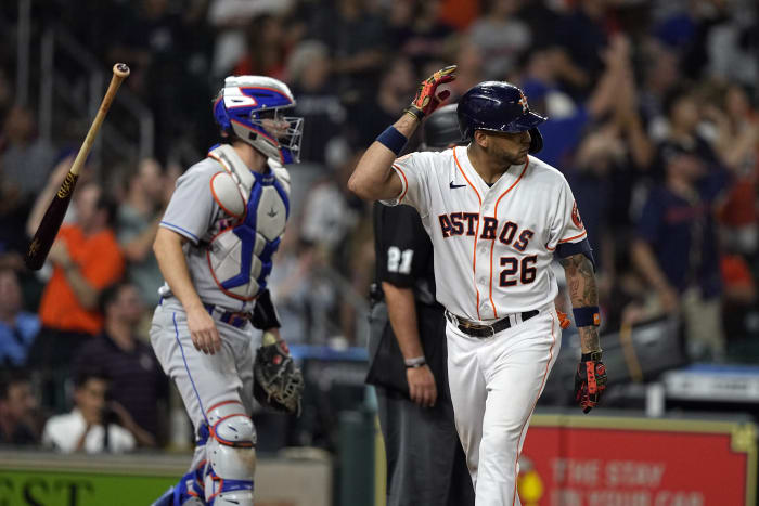 Tucker's pinch HR lifts Astros over Texas in starters' duel