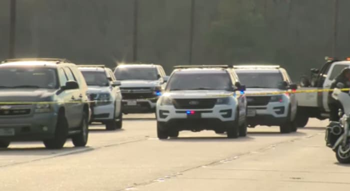 Motorcyclist, who had been involved in chase, dies after crashing into commercial truck in east Harris County - Vimarsana News
