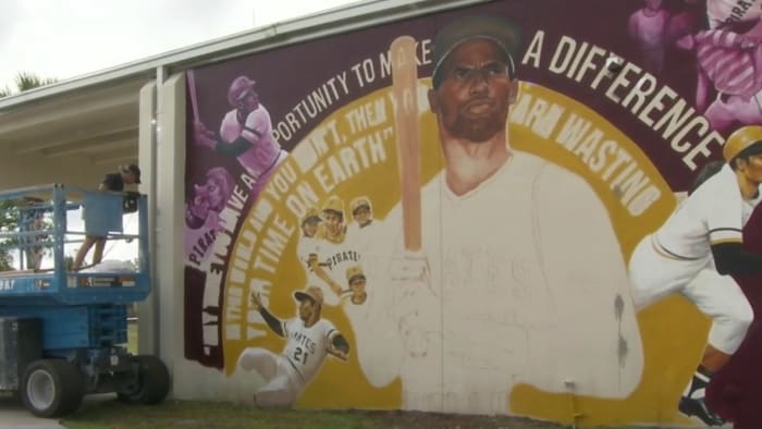 Tampa Bay Rays honor Roberto Clemente by starting nine Latin