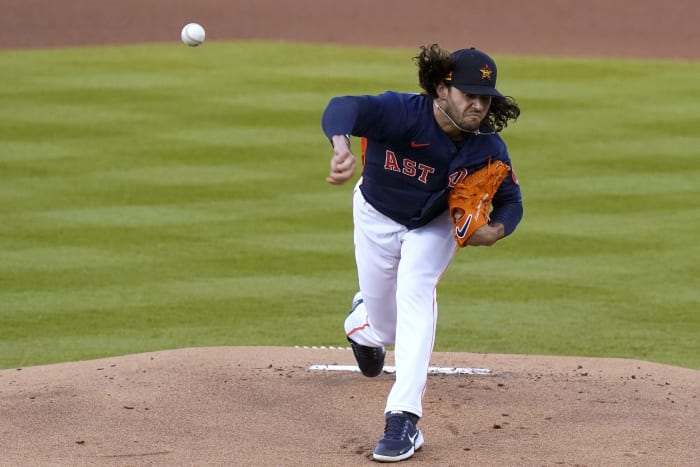 Houston Astros ace oddly omitted from top MLB pitchers list