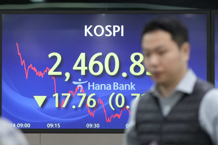Stock market today: Asian shares are mixed as Chinese shares resume their upward climb