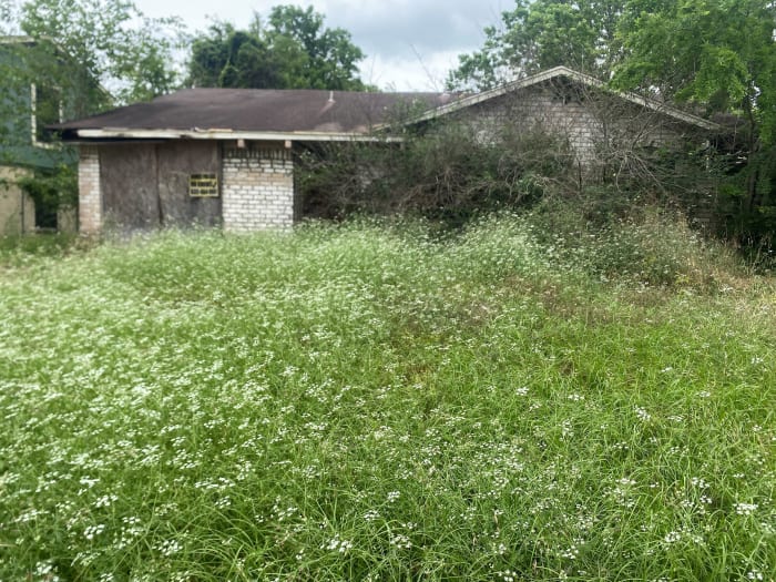 'This is slumlord behavior': Abandoned NE Houston home connected to landlord with history of complaints - Vimarsana News