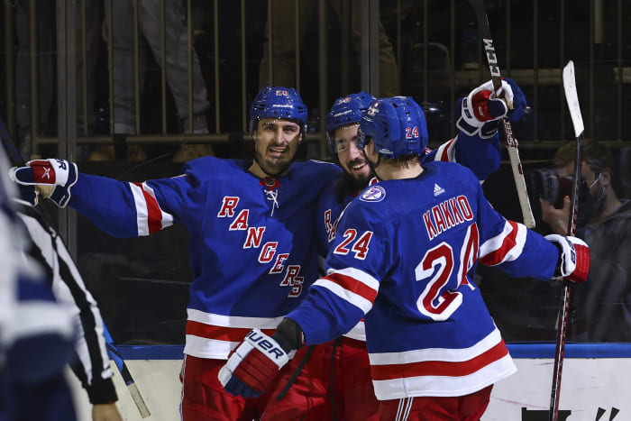 Artemi Panarin's 4 goal night lifts Rangers to 6-2 victory over Hurricanes