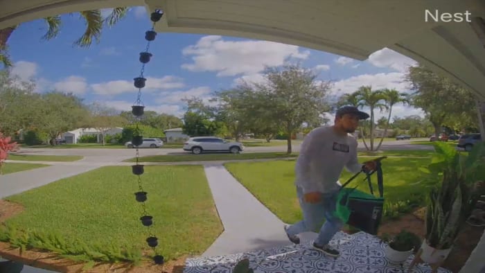 Police arrest man posing as Uber Eats driver after attempted break-in of Miami Shores home