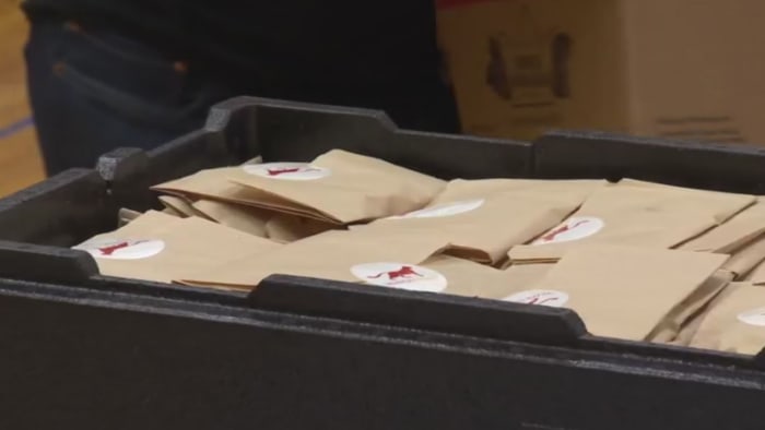 ‘Light Orlando’ prepares to pack hundreds of Thanksgiving meals for people in need