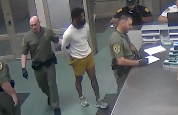 Ex-Lions DB Cam Sutton turns himself in on strangulation charge - Vimarsana News