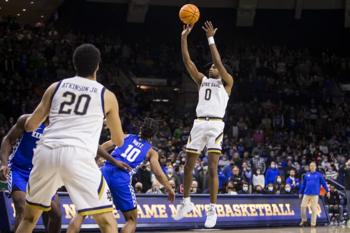 Wesley's late shot lifts Notre Dame over No. 10 Kentucky