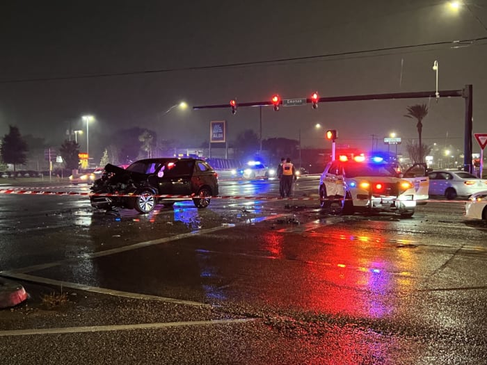 Two-car crash at Sixth and E leaves both drivers injured , closes  intersection