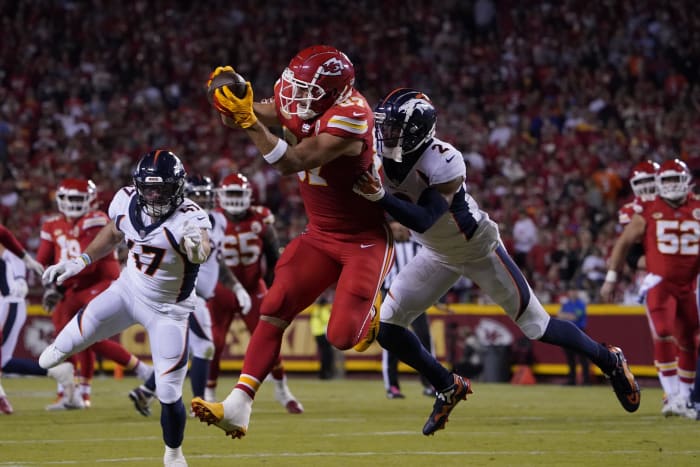 Travis Kelce notes Taylor Swift's bold appearance at Chiefs game