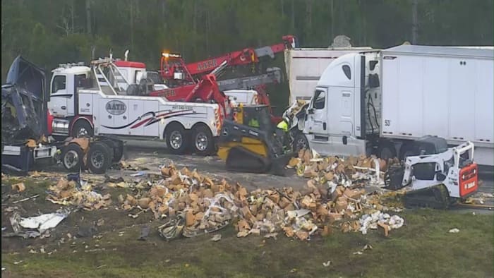 TRAFFIC ALERT: Boxes litter Florida’s Turnpike in Osceola County after crash involving semitrucks