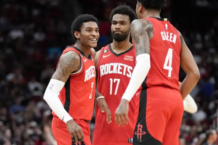 Green scores career-high 42, Rockets end 13-game skid