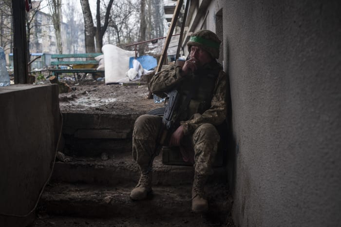 Ukraine stands firm on Crimea, wants Russia out of all areas
