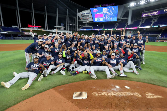 Braves beat Phillies to clinch 4th straight NL East title