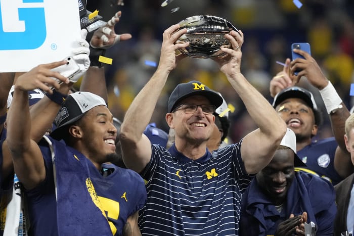 Jim Harbaugh calls Michigan president to say he's staying – The Oakland  Press