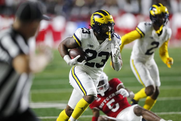 Michigan football improves to No. 3 in new College Football Playoff rankings