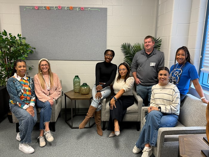 Pearland ISD faculty surprised with teacher’s lounge makeover at Silverlake Elementary