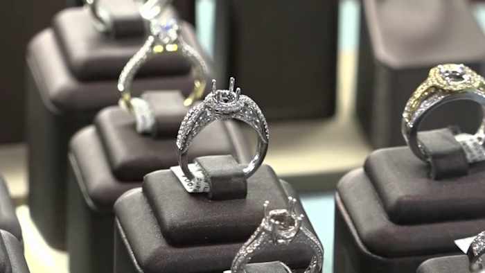 💍 The symbolism and meaning behind different engagement ring shapes