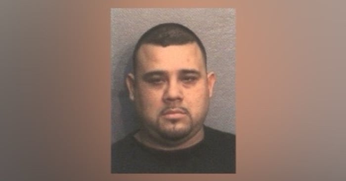 Man arrested for distributing nearly 1100 fentanyl pills to informant in west Houston