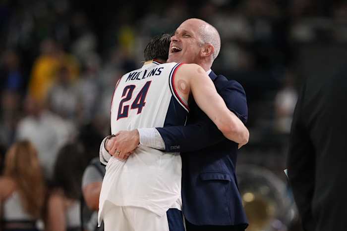 UConn and Hurley muscle their way to 3rd national title game in 4 seasons, beating Illinois 71-62