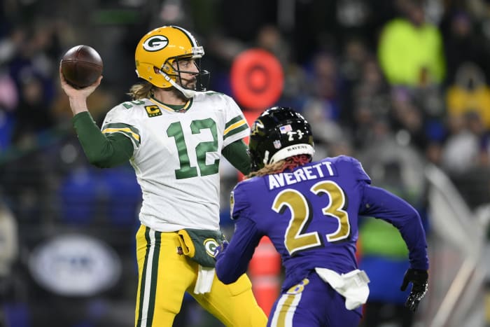 Packers defeat Rams 24-12 to keep playoff hopes alive