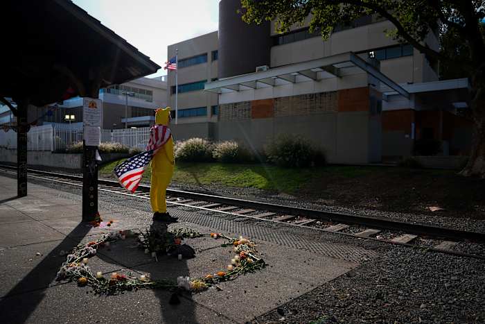 ICE agents can't make warrantless arrests in Oregon unless there's a risk of escape, US judge rules