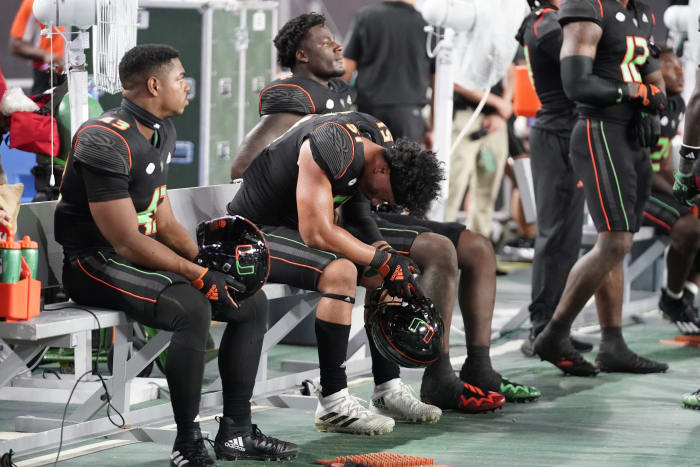 MONDAY HUDDLE: Where does gaffe by Miami rank among all-time coaching blunders?