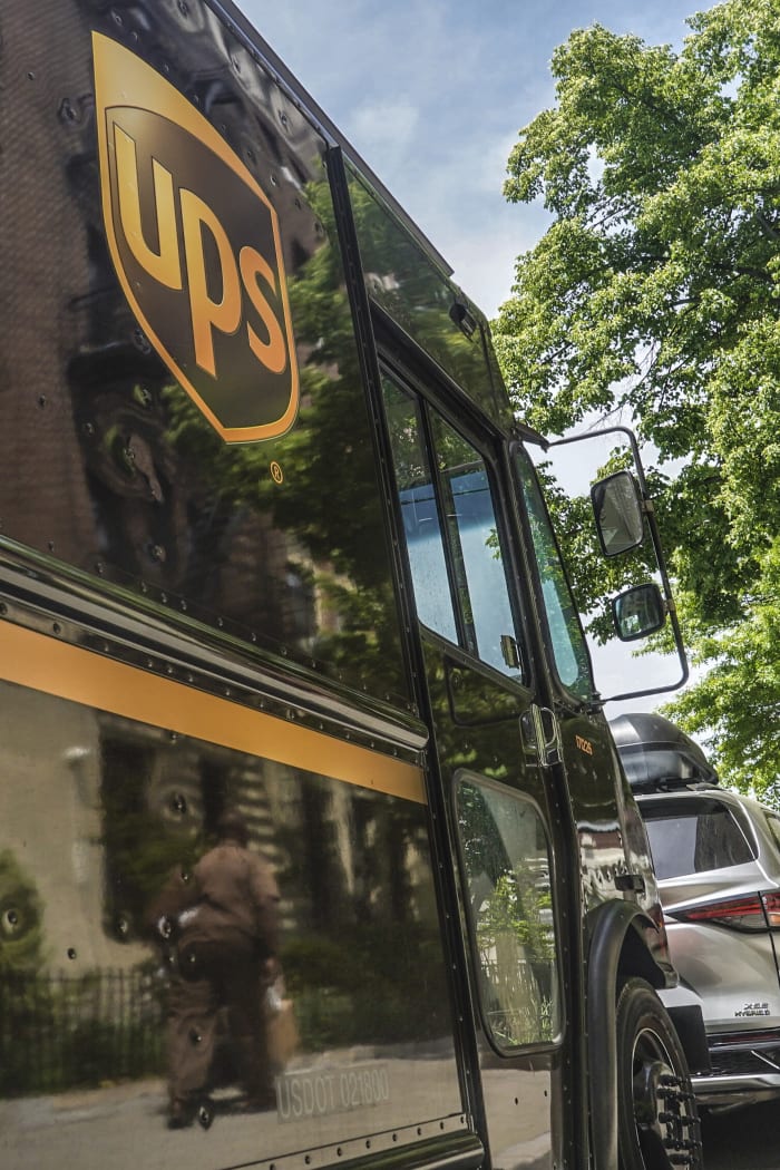 Sending drivers out to die': UPS workers demand heat safety amid record  temps