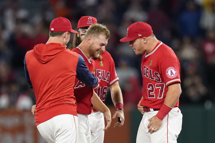 Alcantara dominant again as Marlins beat Angels 2-1