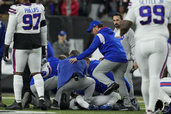 EXPLAINER: What Bills-Bengals cancellation does to playoffs