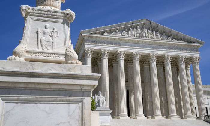 Reproductive rights group urges Ohio prosecutor to drop criminal charge against woman who miscarried