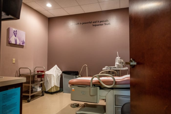 Fewer patients, smaller staff, an uncertain future: abortion providers await court decision on Texas law Fewer patients, smaller staff, an uncertain future: abortion providers await court decision on Texas law