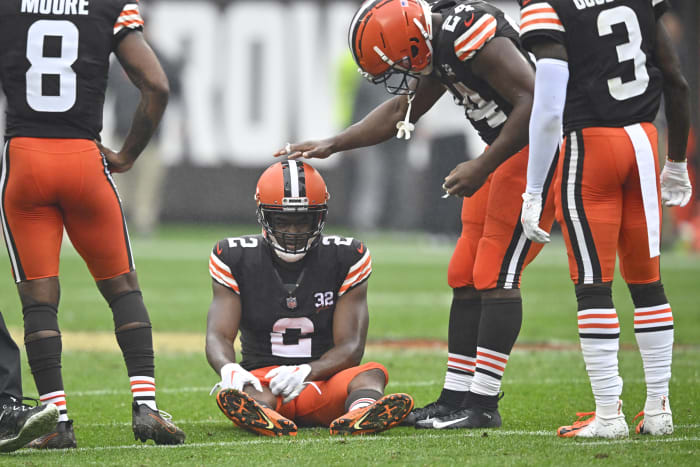 Brissett, Browns rebound from collapse, beat Steelers 29-17