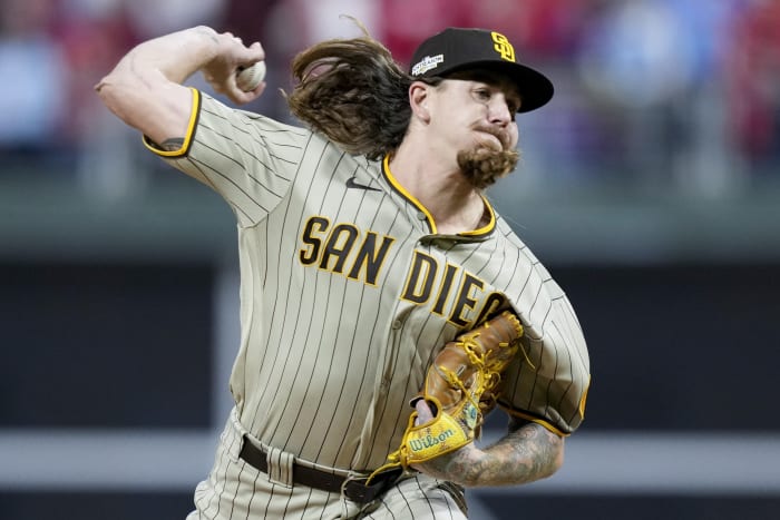 AP source: Padres acquiring Adam Frazier from Pirates