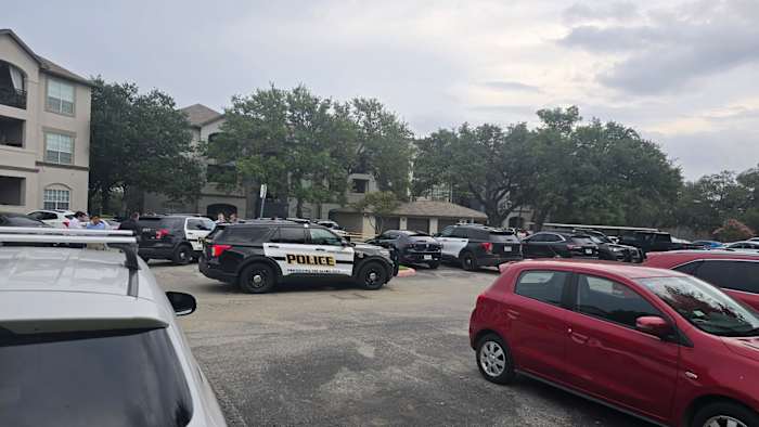 <a href="https://www.ksat.com/news/local/2025/06/06/naked-man-dies-in-sapd-custody-after-possible-medical-episode-police-say/" target="_blank">Naked man dies in SAPD custody after possible ‘medical episode,’ police say</a>