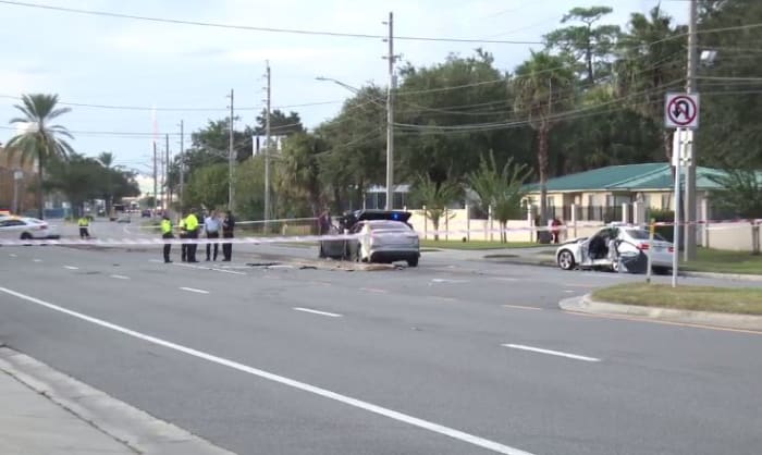 Man killed in crash on Philips Highway - Vimarsana News