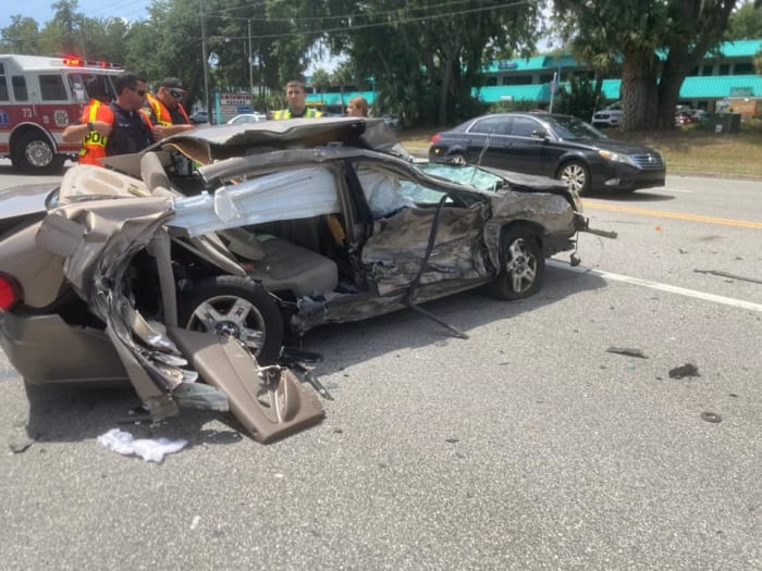 2 hurt after Port Orange headon crash(03)