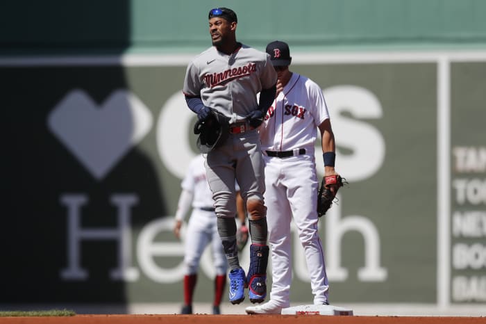 Mets' Lindor homers after surprise visit from mom