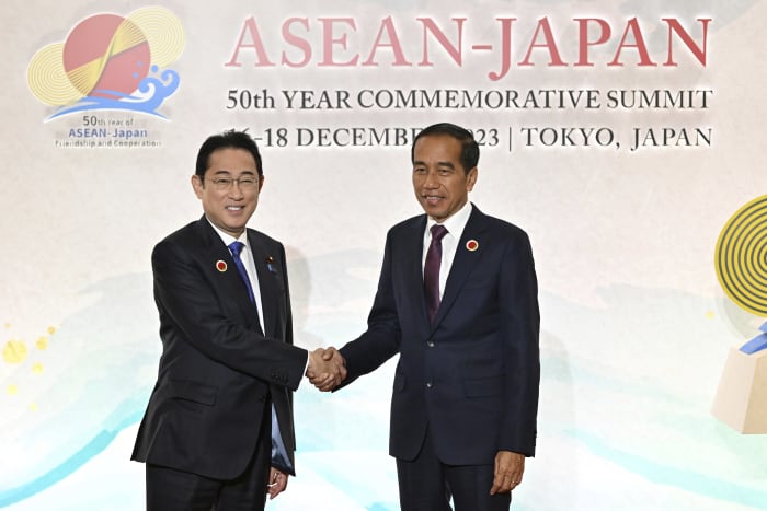 日本とASEAN、中国との緊張の中で安保と経済に焦点を当てたサミットでの関係強化