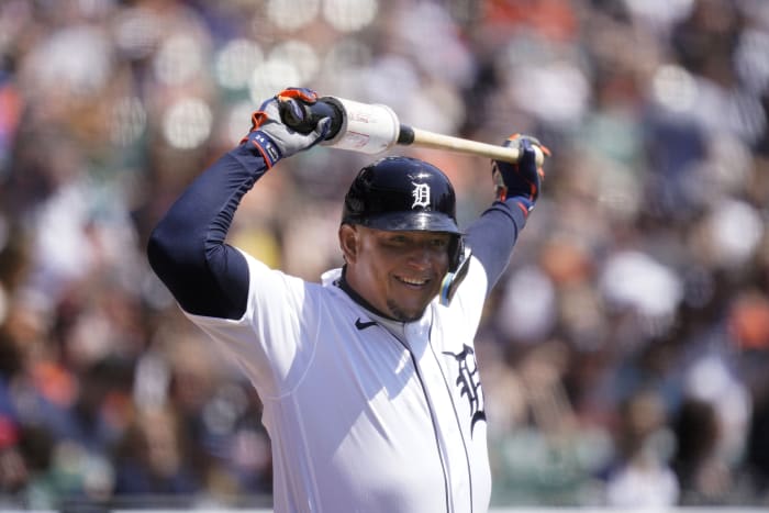 Cabrera drives in 2 to tie Williams, Tigers beat Royals 7-5