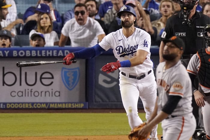 Trea Turner slam, solo HR; Kershaw hurt, Dodgers beat Brews