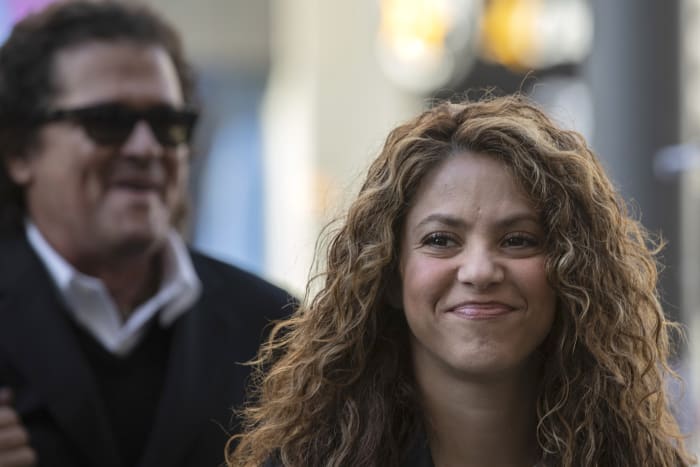 España acusa por segunda vez a la cantante pop Shakira de evasión fiscal y le exige más de 7 millones de dólares