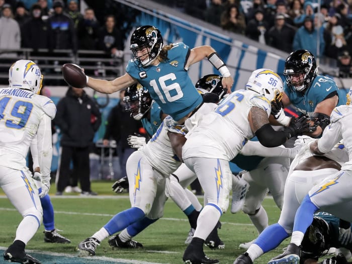 Trevor Lawrence, Jaguars stun Chargers in playoffs