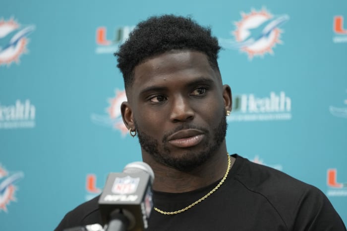 Miami Dolphins agrees to M deal with Tyreek Hill