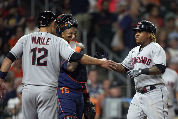 Jose Abreu signs deal with Houston Astros: Locked On Guardians