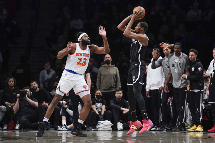 Banchero's late-game scoring lifts Magic over Knicks 111-106 - The