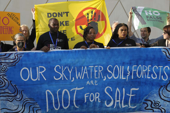 After day of rest at climate summit, COP28 negotiators turn back to fossil fuels