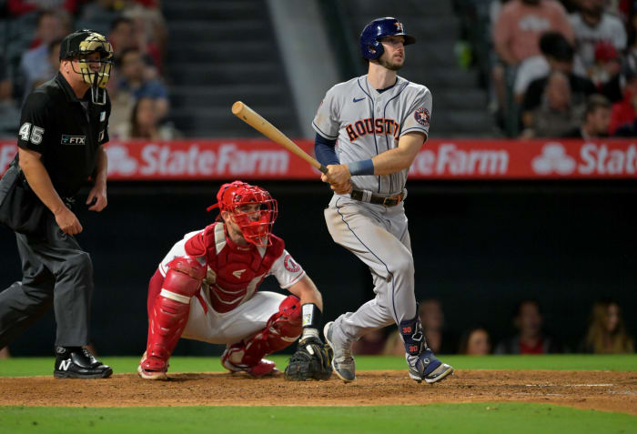 Upton, Ohtani hit milestones in Angels' 10-2 rout of Padres