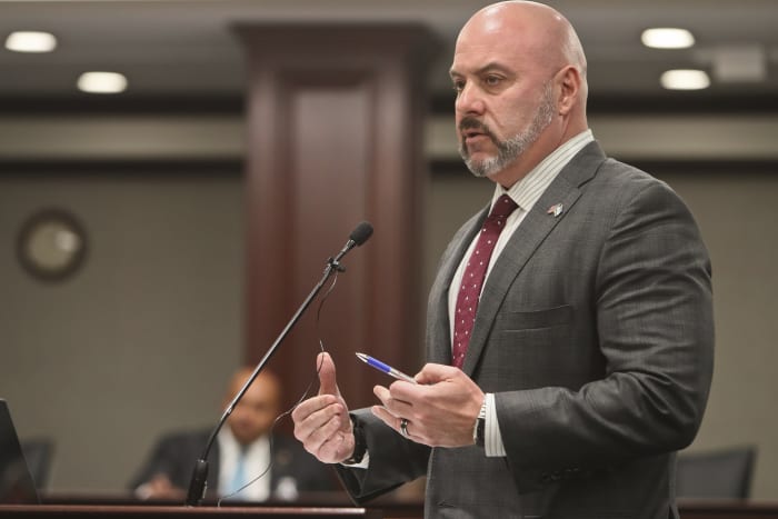 Florida Senate committee approves proposal to set term limits for county commissioners, school board members Florida Senate committee approves proposal to set term limits for county commissioners, school board members